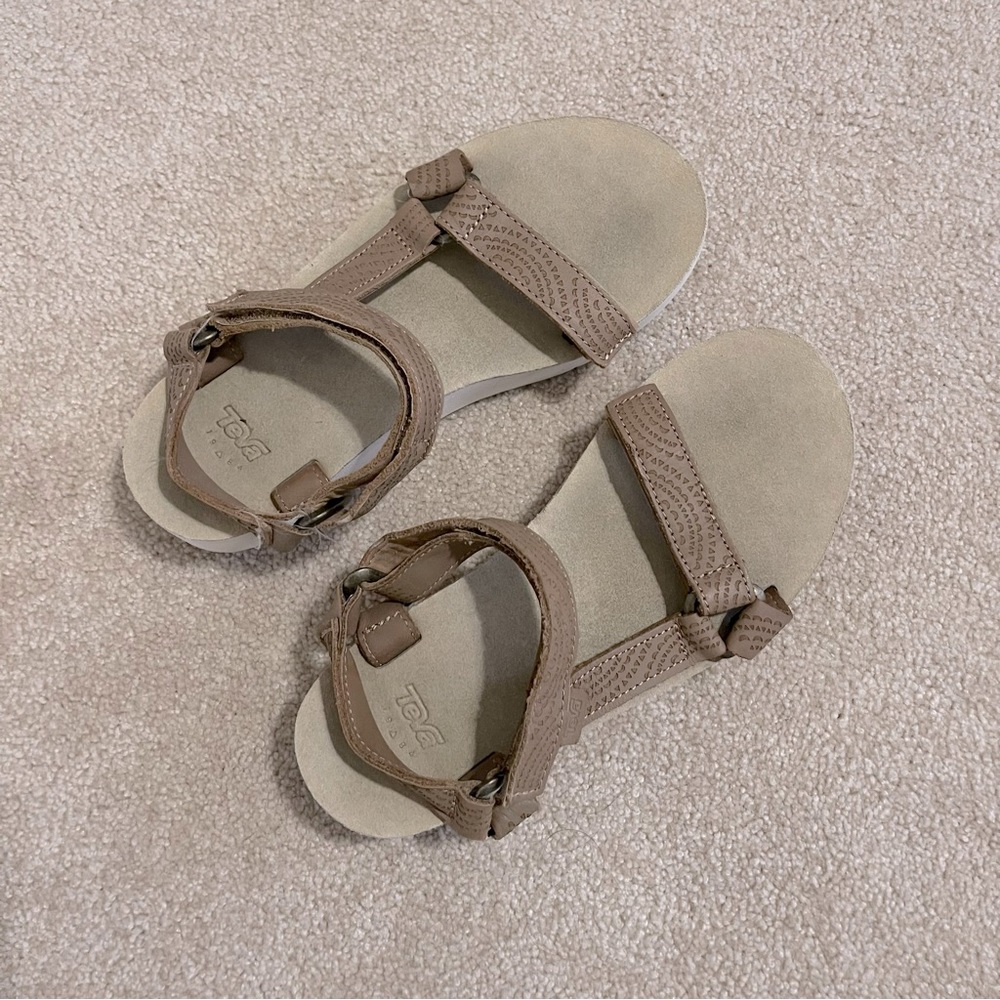Teva Nuda Sandals size 7 women’s